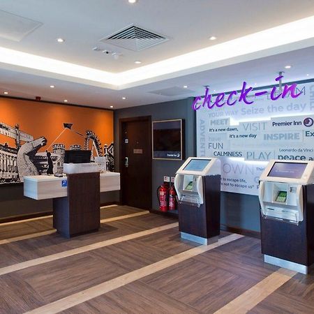Premier Inn Sevenoaks Extérieur photo