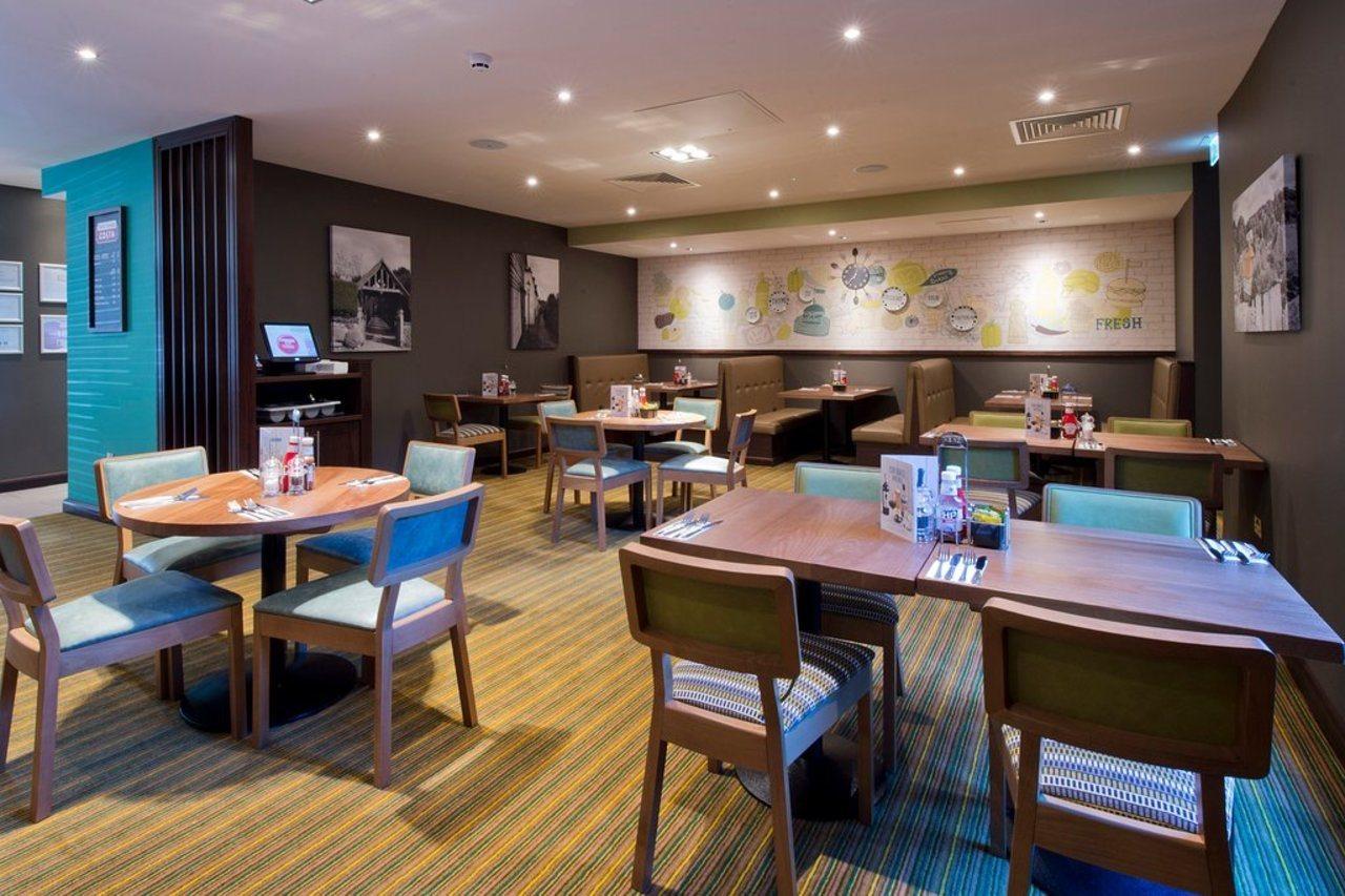 Premier Inn Sevenoaks Extérieur photo